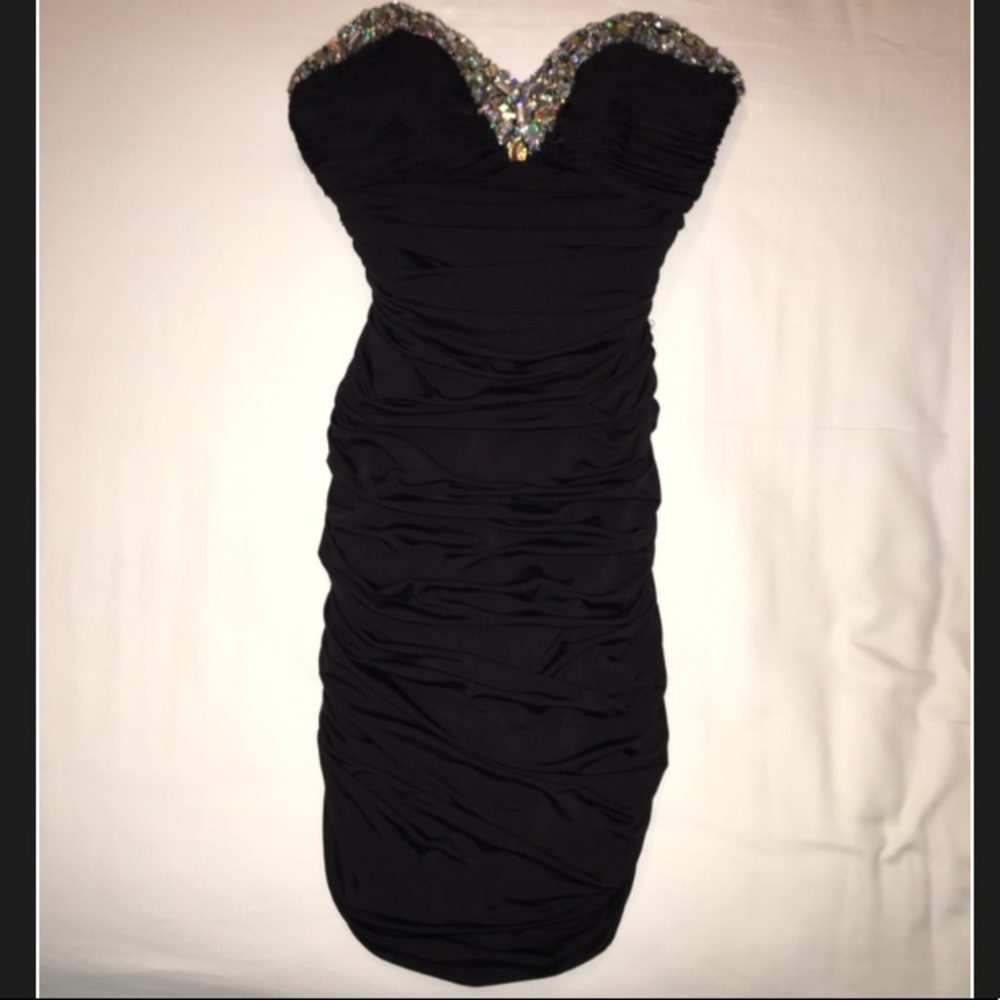 NWOT Allure Evening Sweetheart Crystal Dress